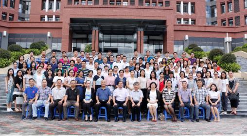 1508704759185458.jpg 广东省高速公路有限公司“2017年文秘综合能力提升培训班”集体合影.jpg